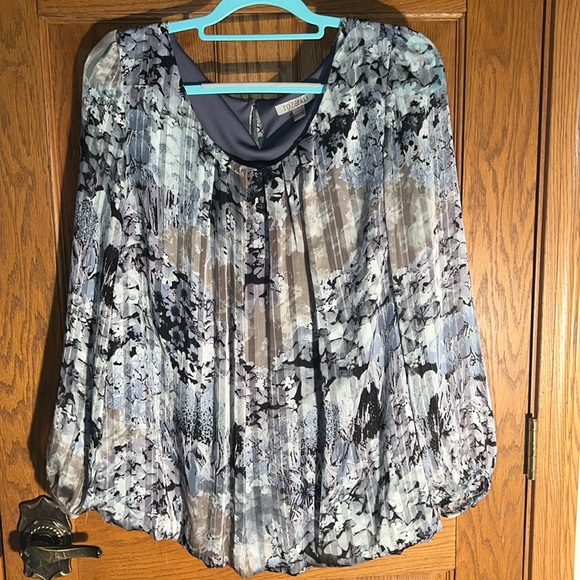 Roz & Ali Tops - Sheer floral fabric over a solid bodice